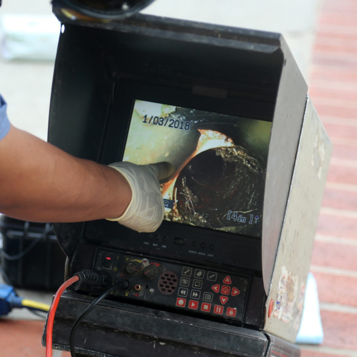 Monitoring the drain scope backflow testing monitor